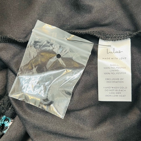 NWT Lulus Radiant Love Black Multi Embroidered Short Sleeve Skater Dress. Medium - Picture 13 of 16